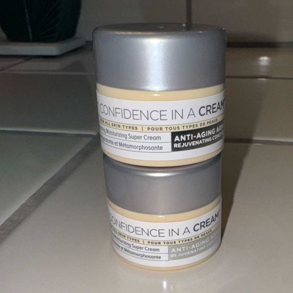 🆕IT Confidence in a Cream - Silver and Cream 2🆕